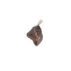Pendentif pierre brute en grenat rouge du Pakistan de couleur rouge foncé / marron tacheté d'orange.