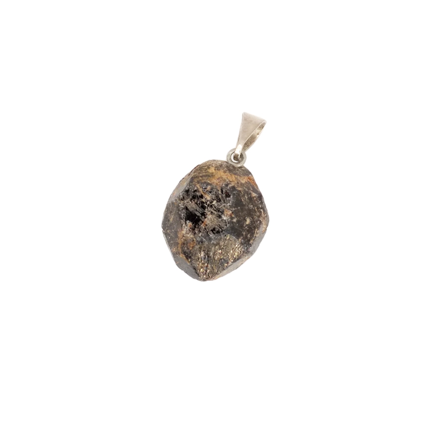 Pendentif pierre brute en grenat rouge du Pakistan de couleur rouge foncé / marron tacheté d'orange de forme rond /pointu.