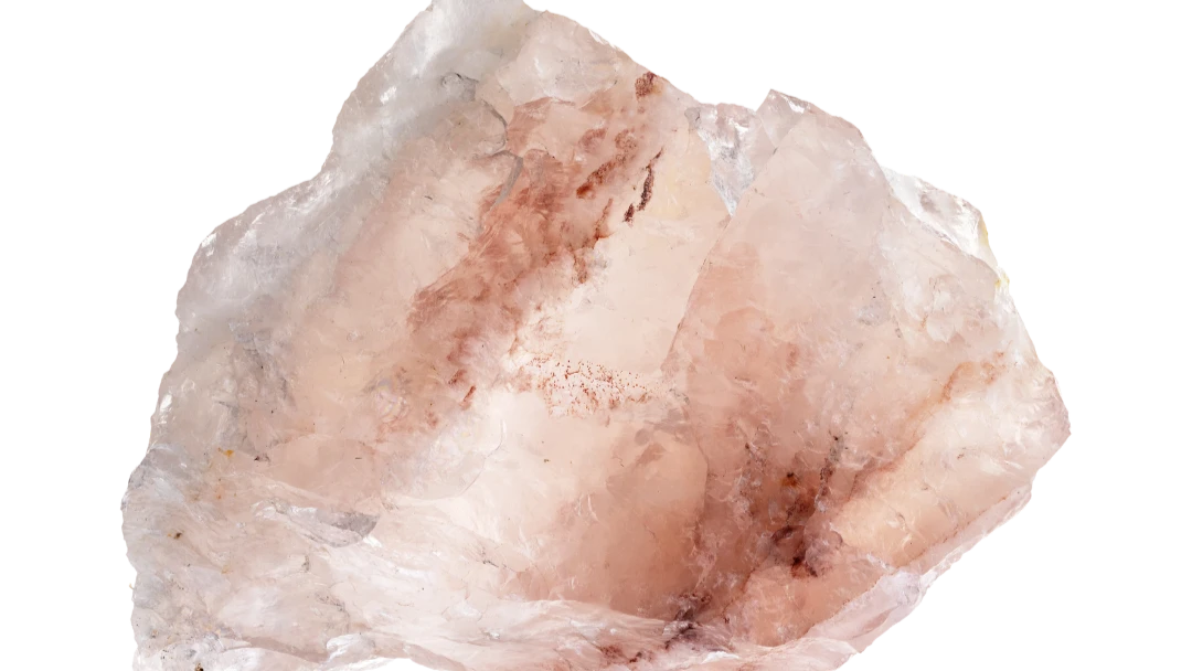 Photo d'une pierre de quartz rose brute - Blog les vertus des pierres en lithothérapie